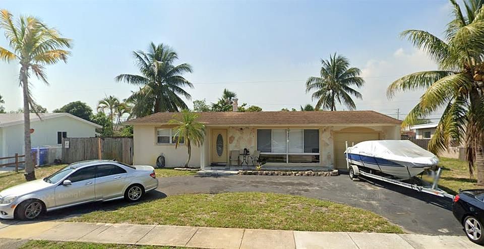 1st image of 630 NE 23rd Pl