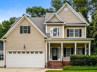 221 Worthington Ct, Clayton, NC 27527