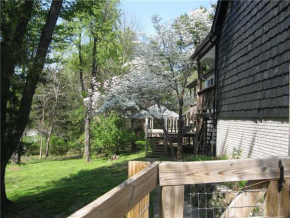 4th image of 1685 E Broadview Dr
