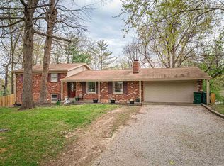 8013 Larch Ln, Evansville, IN 47710