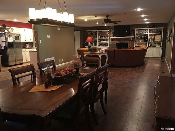 Image 3: Dining and Living room are open to each other perfect family friendly floor plan.
