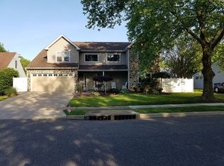 34 Quincy Dr, Levittown, PA 19057