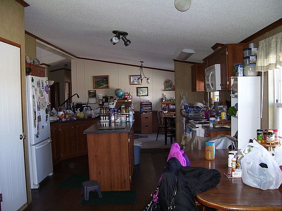 kitchen
						:
						Has room for table . stove and refrigerator can stay Opens into DRm