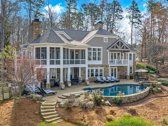 2nd image of 1041 Ruths Way