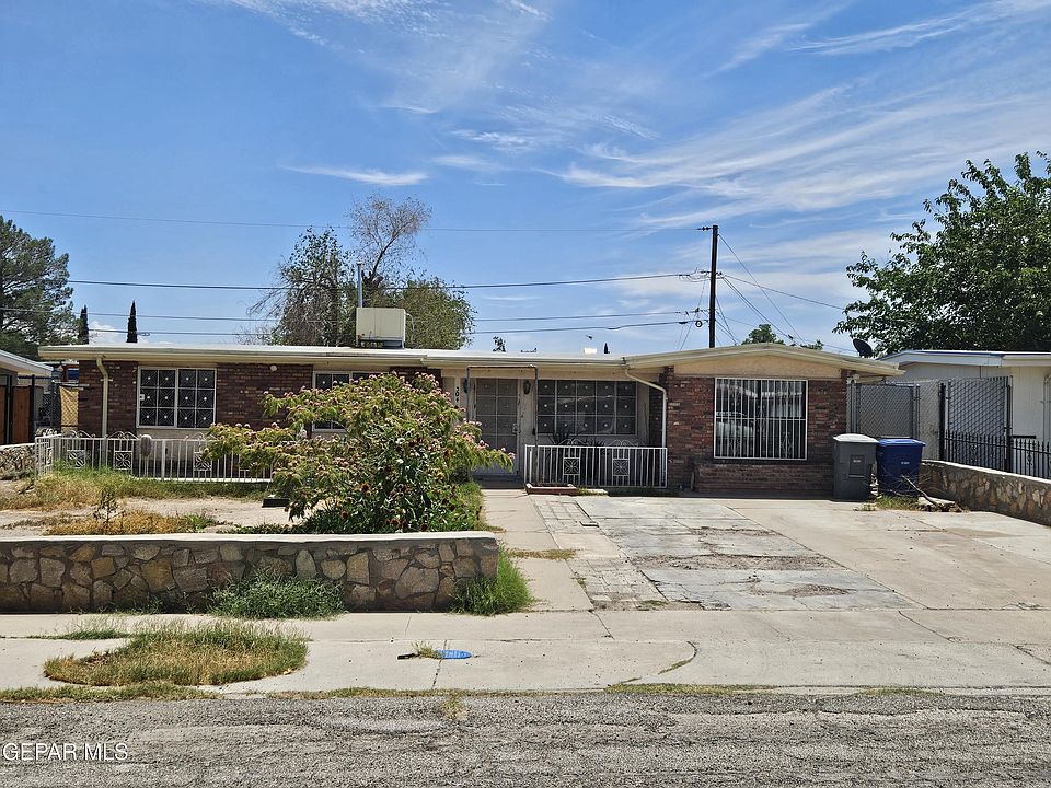 1st image of 304 Petty Ln