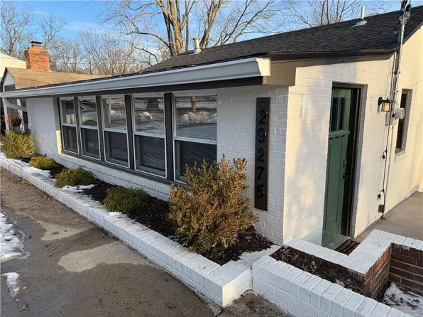 29275 W 155th Ter, Gardner, KS 66030