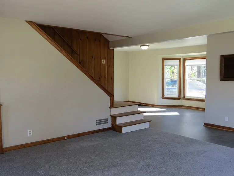 293 Tenney Ave — Photo 5