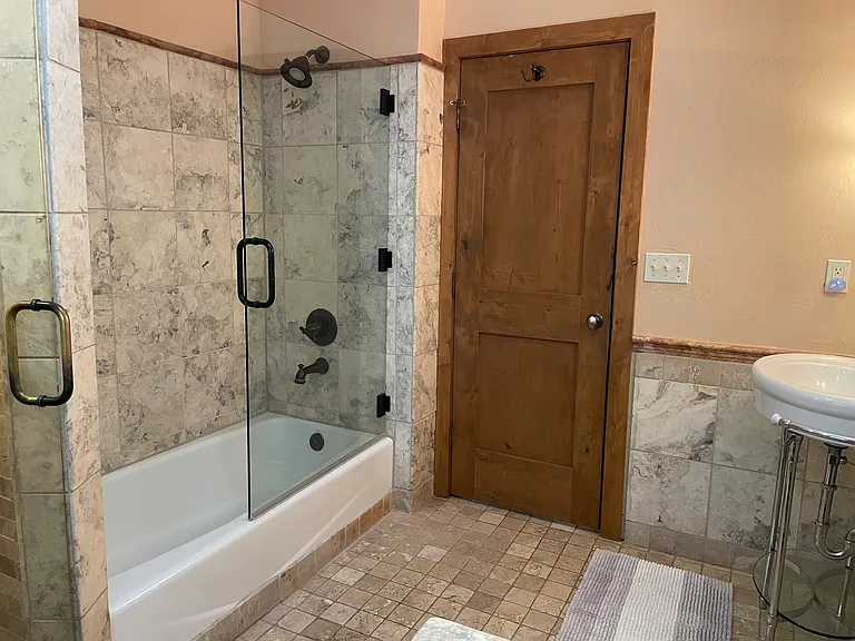 95 Saint Moritz Way — Photo 17