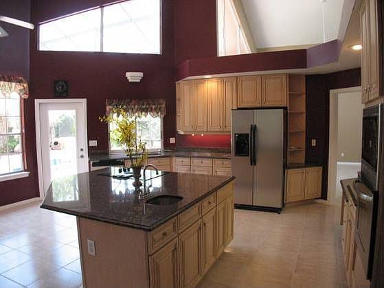4th image of 728 Glen Eagle Dr
