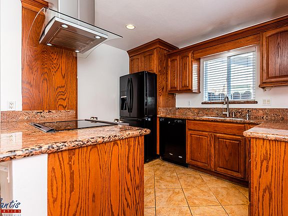 3rd image of 1431 Annapolis Way