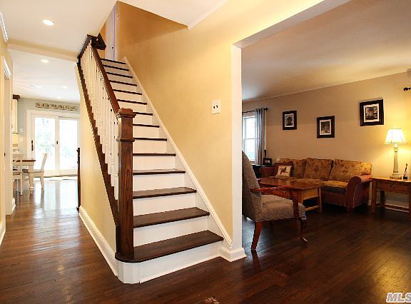 2nd image of 24 Ardsley Pl