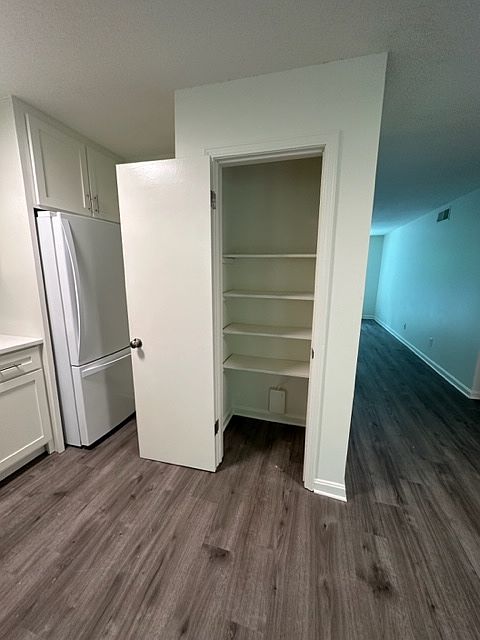 1st image of 559A Wonder Ln