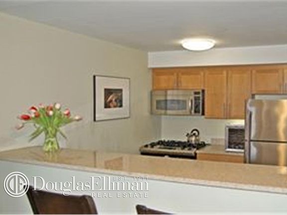 5th image of 2132 2nd Ave APT 6A