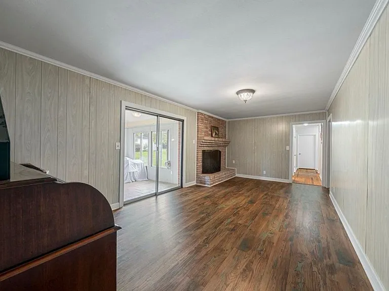 921 Brookhaven Dr — Photo 5
