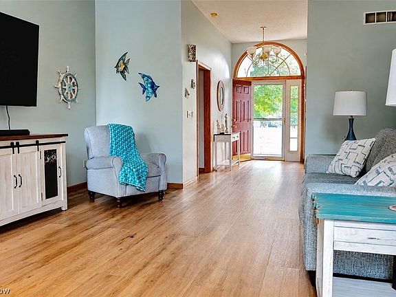 5th image of 113 Barrington Ct