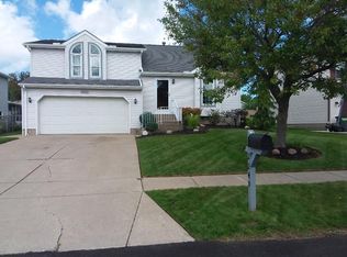 2240 Gatesmill Dr, Erie, PA 16510