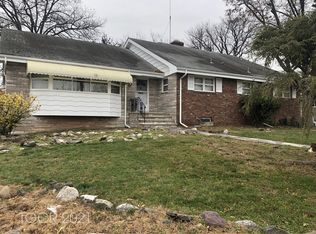 55 Fairfield Rd, Clifton, NJ 07013