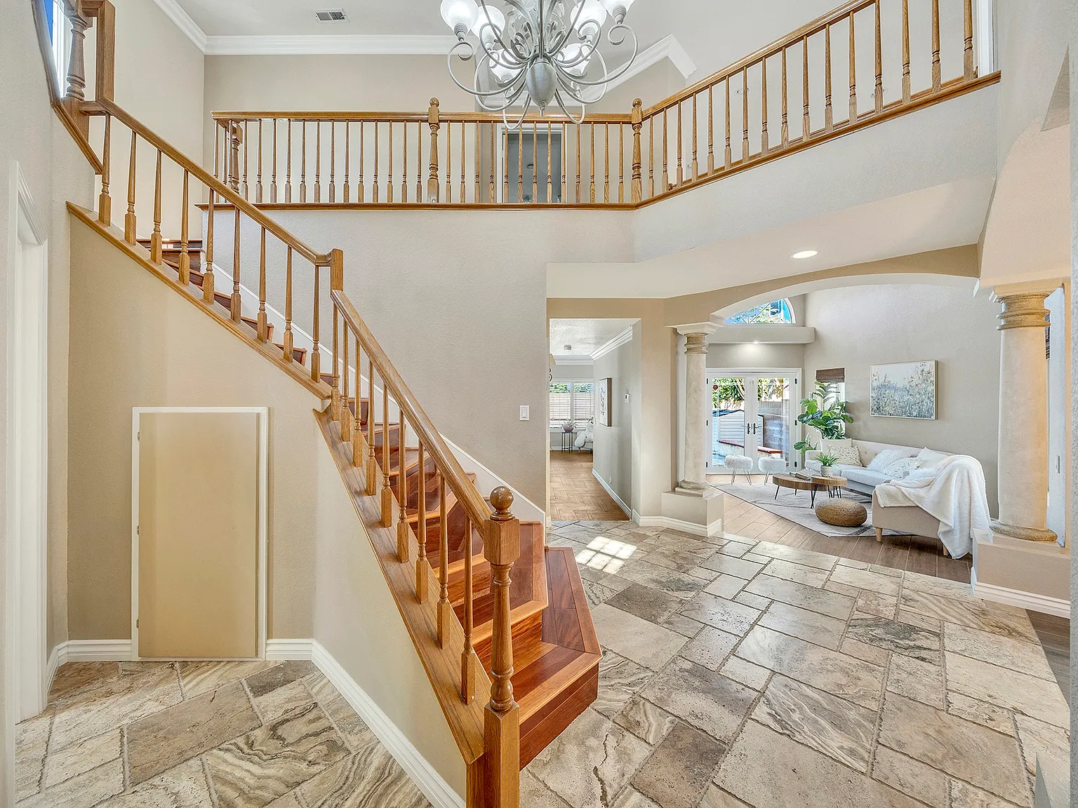 4 bed, 2.5 bath, 2352 sqft, $5,500 — Photo 3