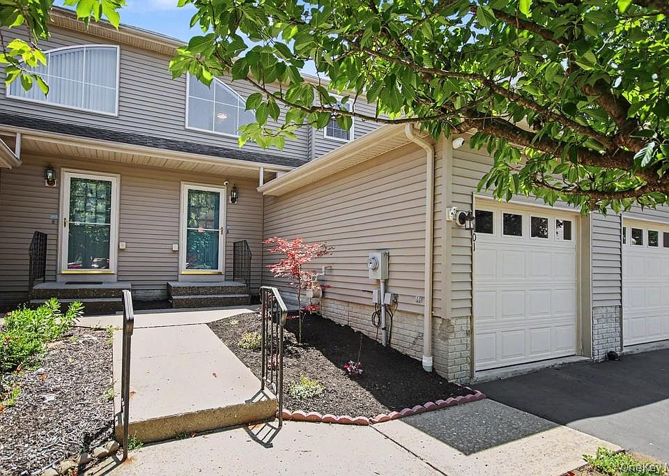 1st image of 101 Elmcrest Drive