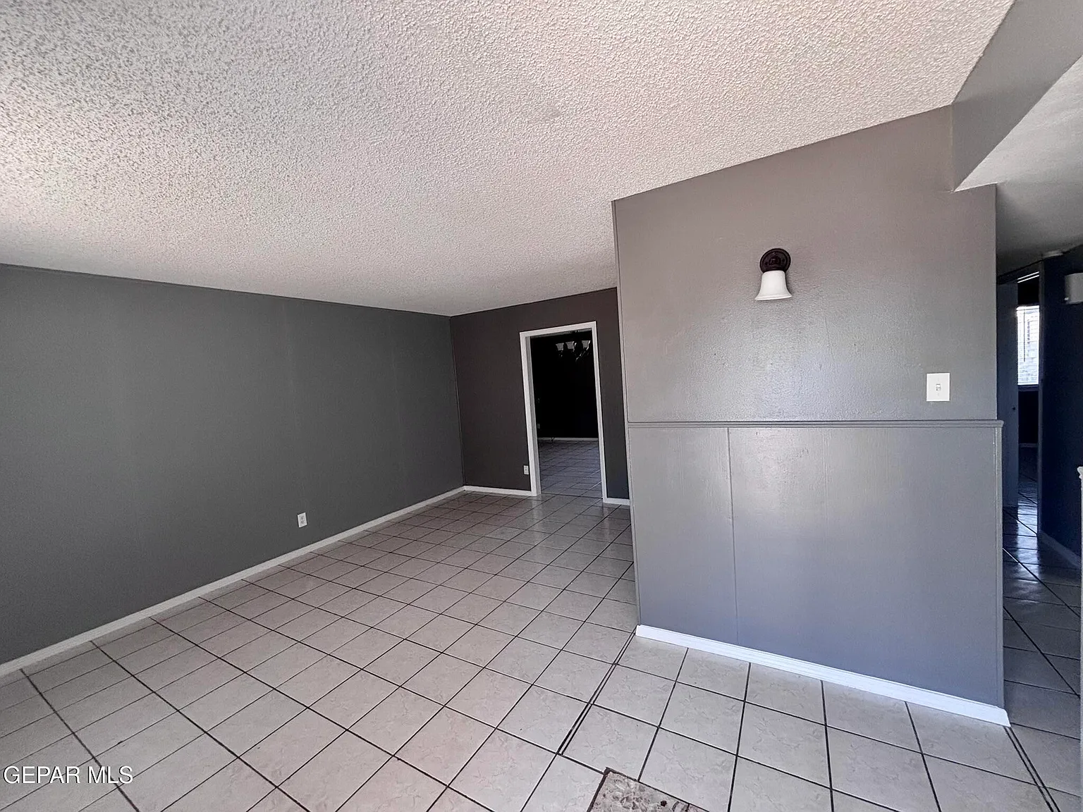 3 bed, 2.0 bath, 1450 sqft, $1,695 — Photo 3