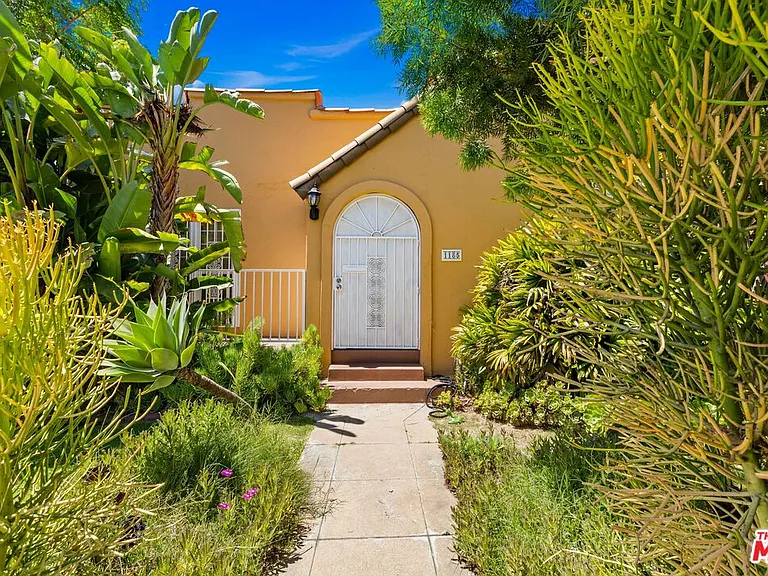 1185 S Tremaine Ave — Photo 54