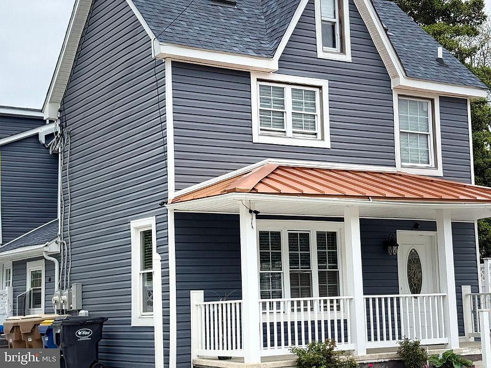 1st image of 405 SE Southeast Front St