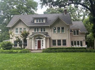 5225 Waterbury Rd, Des Moines, IA 50312