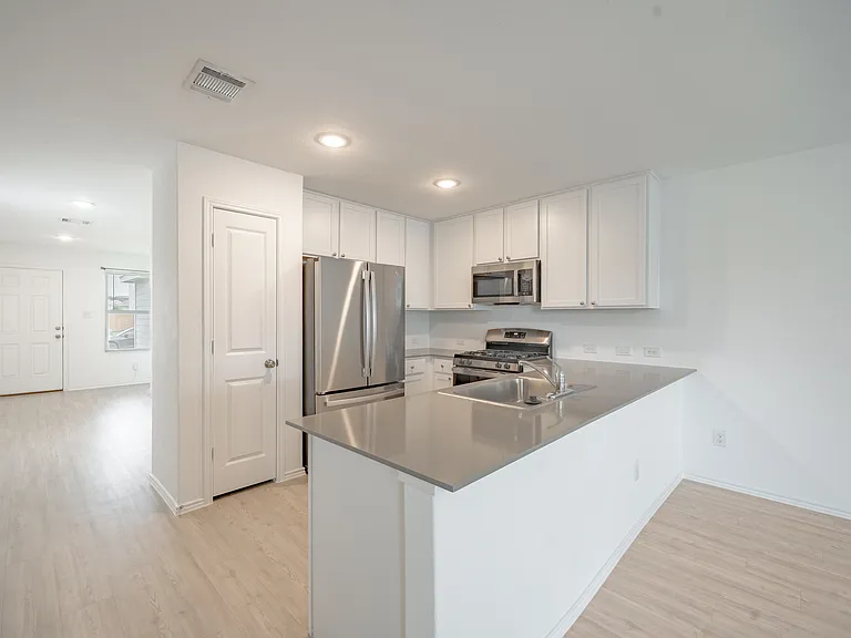 9804 Carome Mill Dr — Photo 7