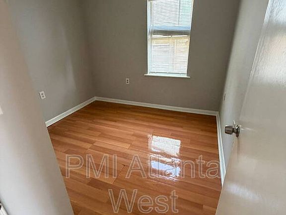 5th image of 265 Lawton St SW