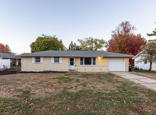 112 Caroline St, Morton, IL 61550