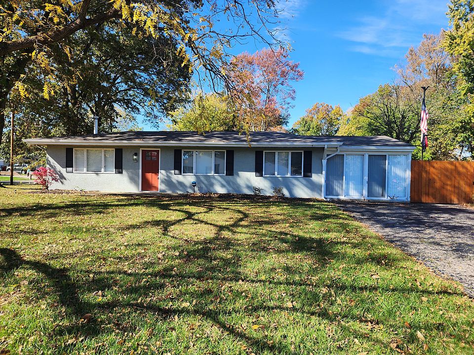 1st image of 2485 Lois Dr