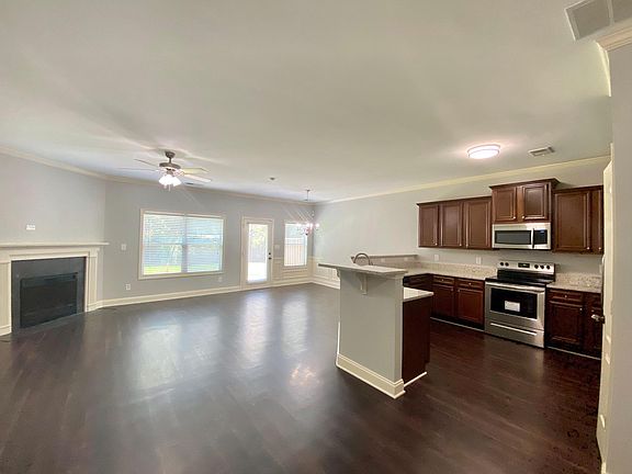 5th image of 2582 Pepper Ct