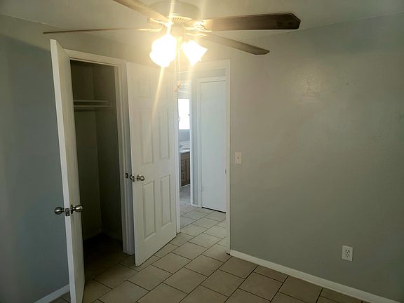 5th image of 429 NW 88th St