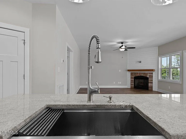 139 Crestview Rd — Photo 14