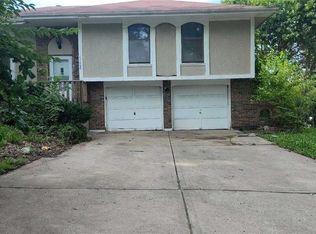 17008 E 2nd St S, Independence, MO 64056