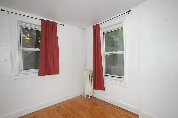 Rented by Green Line Realty | media 33