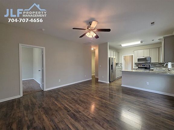 3rd image of 2023 Heywood Ave