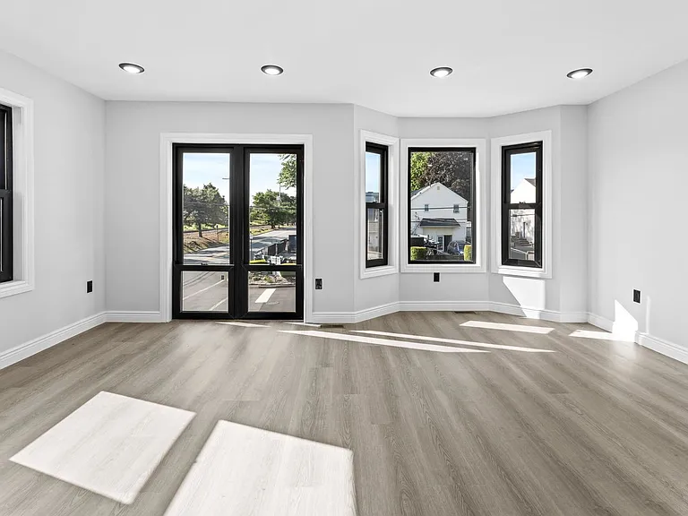 51 Bedford Ave #2A — Photo 9
