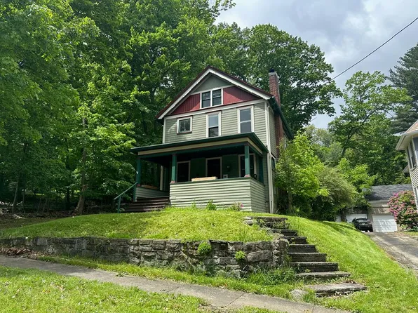 324 16th St, Franklin, PA 16323