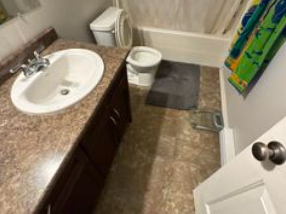 4th image of 46710 Hudson Rd #B