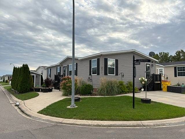 1st image of 33062 Poplar Ct