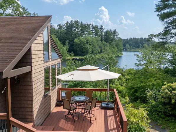 10 Phoenix Drive, Kingston, NH 03848