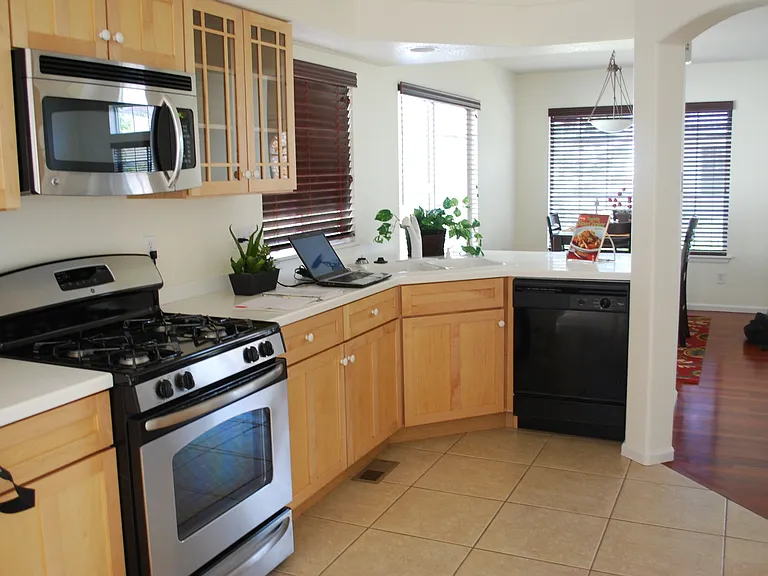 5027 Pasadena Way — Photo 4