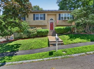 65 Phaeton Rock Rd, Lynn, MA 01904