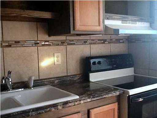4th image of 5760 Wickford Ln
