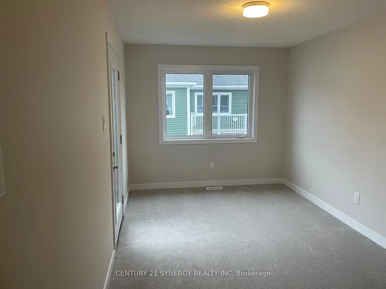 516 Oldenburg Ave S — Photo 13