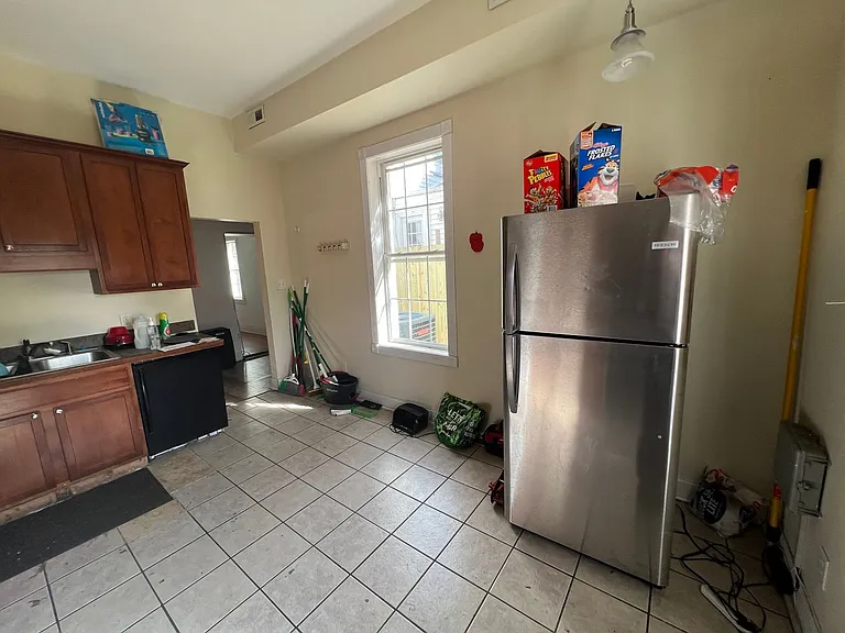 1235 W Cary St — Photo 35