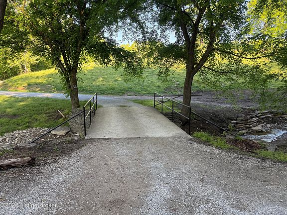 3rd image of 1255 Love Ridge Rd Lot 3