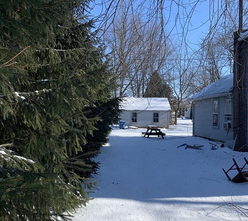 2nd image of 223 Flagg St