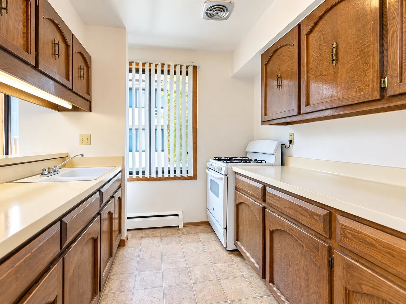 Woodland Court Apartment Homes No Gimmicks! FREE HEAT — Photo 3